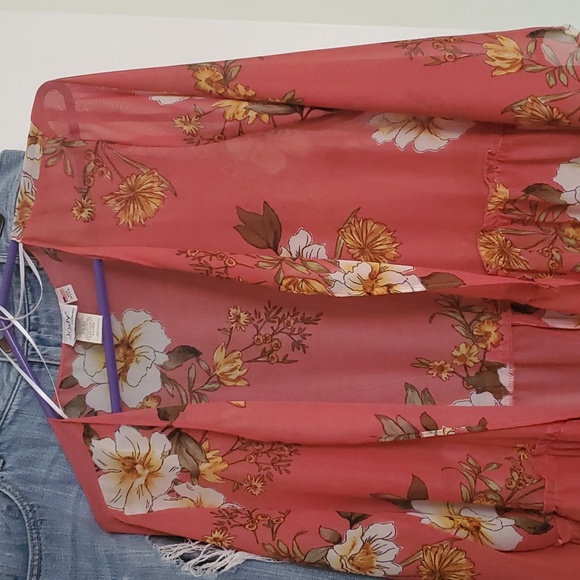 Floral Kimono - Picture 2 of 6